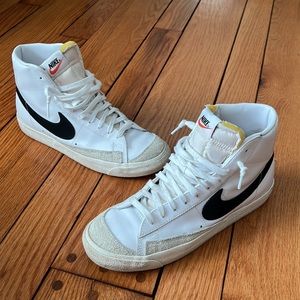 Nike Blazer Mid '77 Vintage - Black and White. Men’s size 9.5